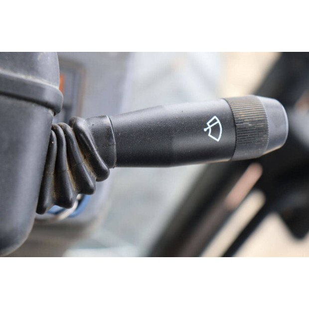 2004 New Holland TM175-46702671