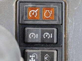 2004-new-holland-tm175-1444205-46702672