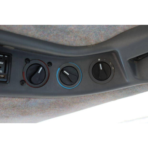 2004 New Holland TM175-46702676