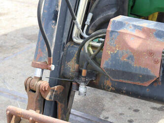 2013-john-deere-6100-46702692