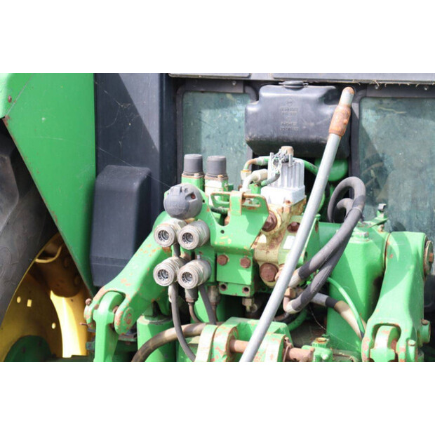2013 JOHN DEERE 6100-46702704
