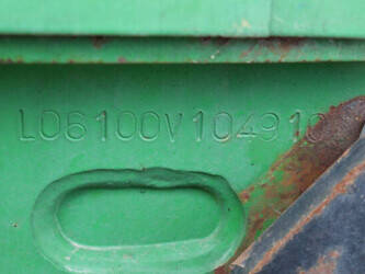 2013-john-deere-6100-46702707