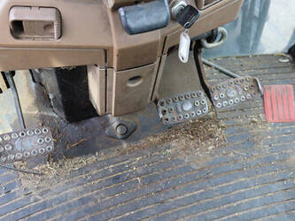 2013-john-deere-6100-46702711