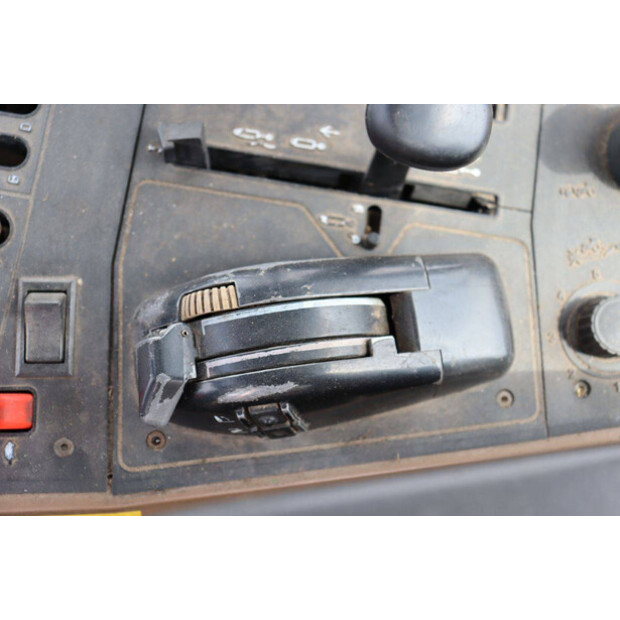 2013 JOHN DEERE 6100-46702717