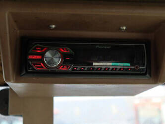 2013-john-deere-6100-46702723