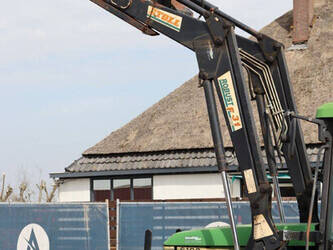 2013-john-deere-6100-46702730