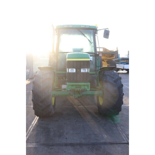 2000 جون دير 6210-46702928