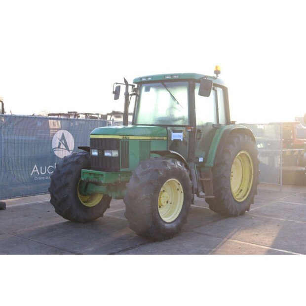 2000 جون دير 6210-46702929