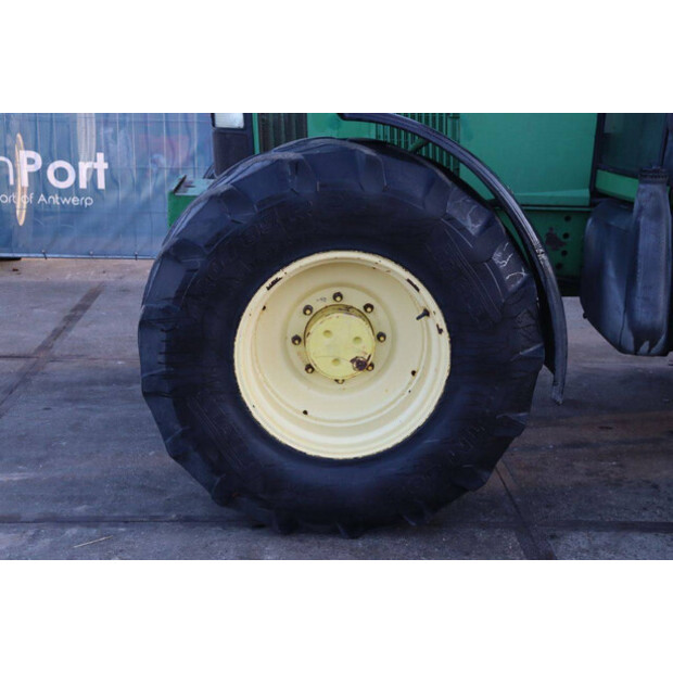 2000 جون دير 6210-46702935