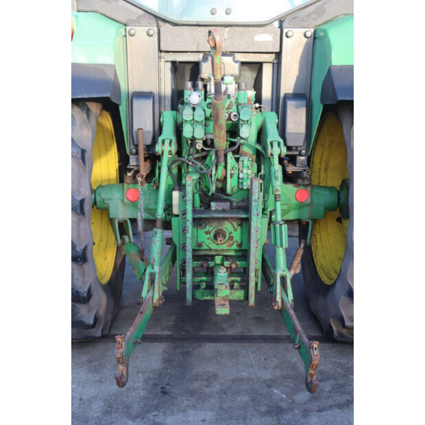 2000 جون دير 6210-46702939