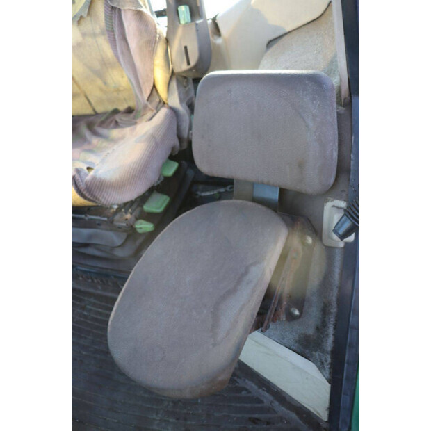 2000 جون دير 6210-46702946