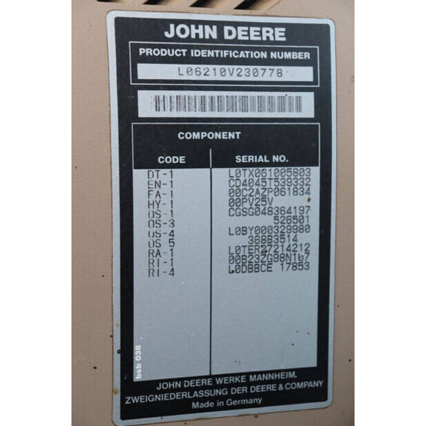 2000 جون دير 6210-46702959