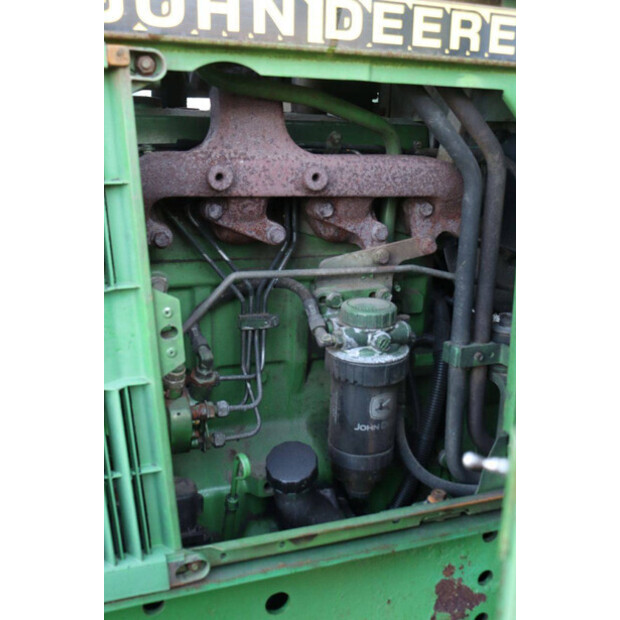 2000 جون دير 6210-46702961