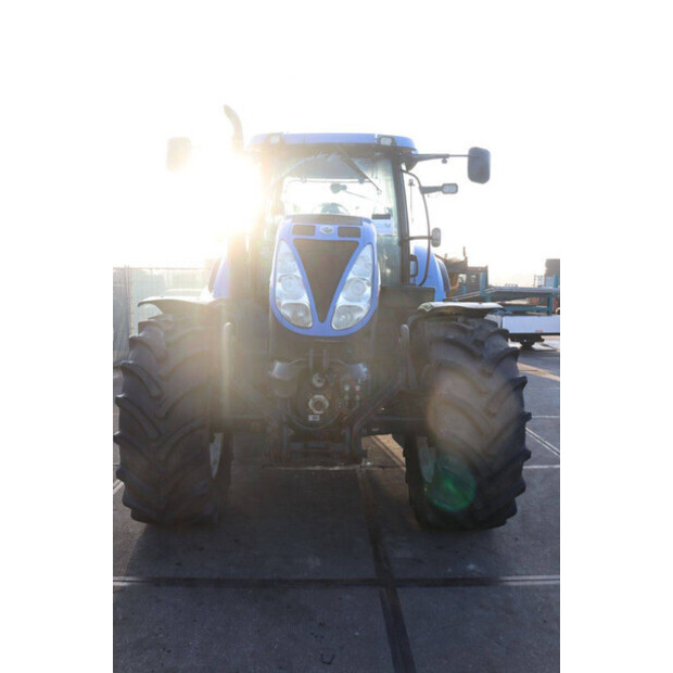 2011 New Holland T7.210-46702972
