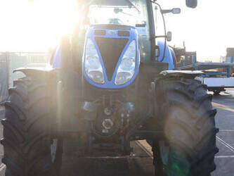 2011-new-holland-t7-210-1444214-46702972