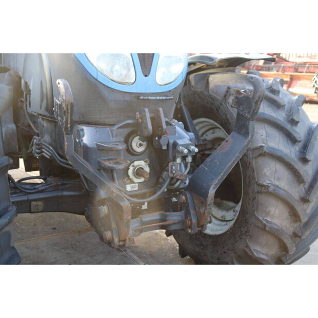 2011 New Holland T7.210-46702976
