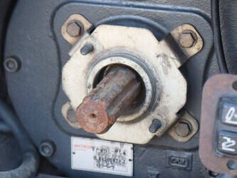 2011-new-holland-t7-210-1444214-46702979