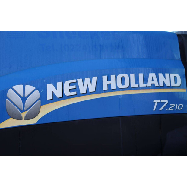 2011 New Holland T7.210-46702981