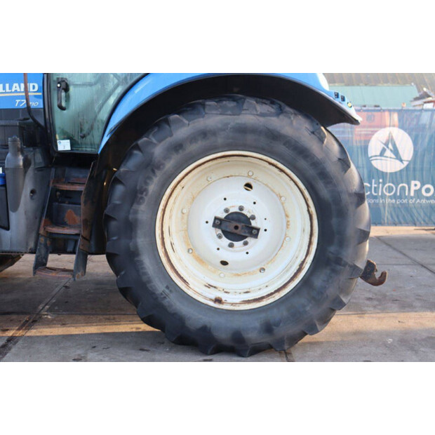 2011 New Holland T7.210-46702984