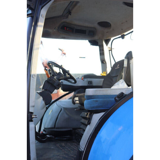 2011 New Holland T7.210-46702993