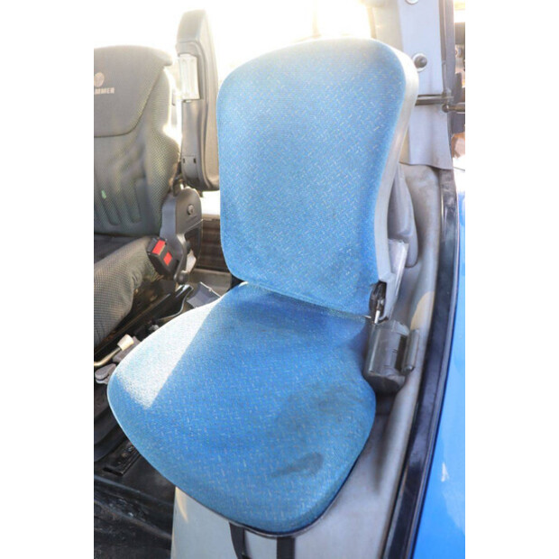 2011 New Holland T7.210-46702995