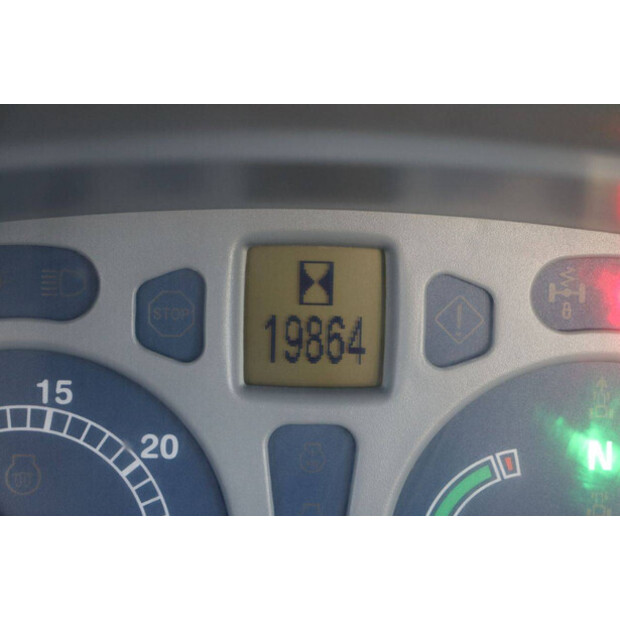 2011 New Holland T7.210-46703001