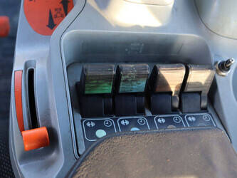 2011-new-holland-t7-210-1444214-46703005