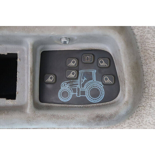 2011 New Holland T7.210-46703008