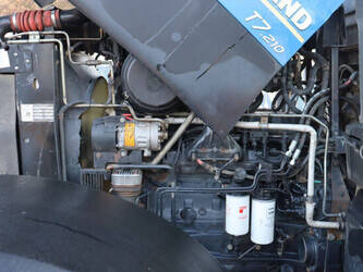 2011-new-holland-t7-210-1444214-46703011