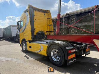 2014-volvo-fh460-1444218-46703555