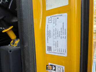 2014-volvo-fh460-1444218-46703558