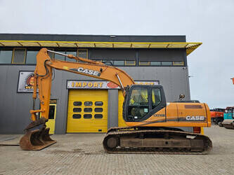 صورة ل حفارات مجنزرة 2011 كاس CX210B