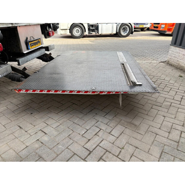 2020 Iveco 120E-46703788