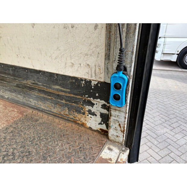 2020 Iveco 120E-46703795