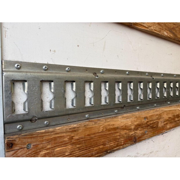 2020 Iveco 120E-46703797