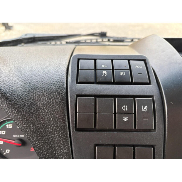 2020 Iveco 120E-46703802