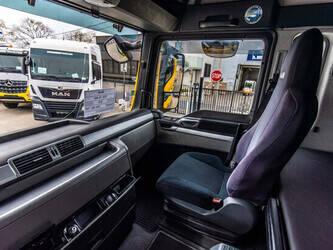 2014-man-tgx-18-480-1444228-46703929