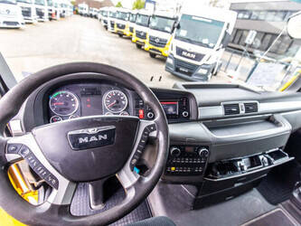 2014-man-tgx-18-480-1444228-46703934