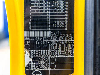 2014-man-tgx-18-480-1444228-46703940