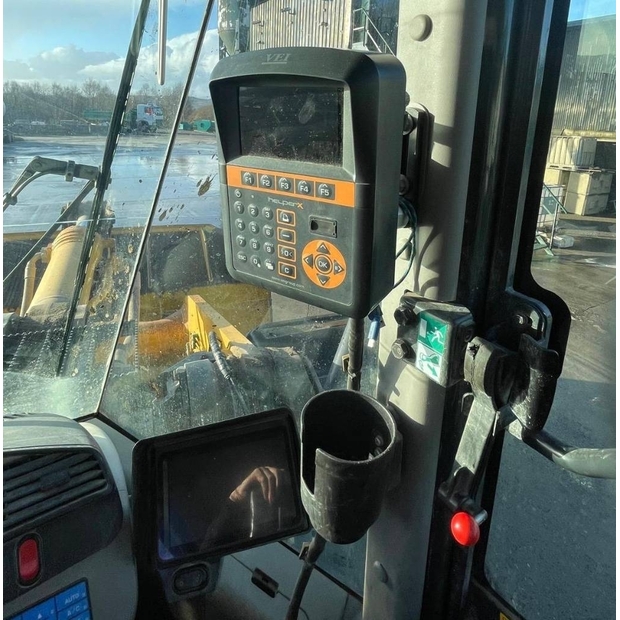 2021 Komatsu 8-46709271