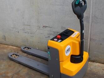 Image de EMPILEUR POUR PALETTES 2025 Jungheinrich EJE M13 LI-ION