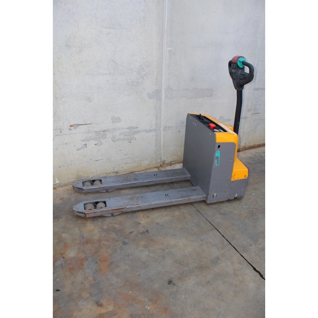 2025 Jungheinrich EJE M13 LI-ION-46712697