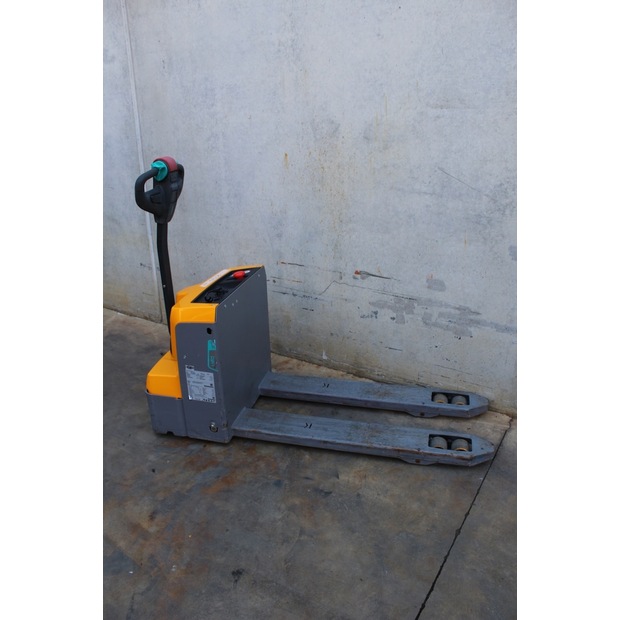 2025 Jungheinrich EJE M13 LI-ION-46712699