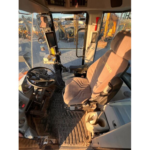 2019 Hitachi ZW220-6-46713073