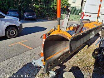 2009-iveco-150e28-1444367-46718924