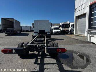 2012-daf-lf45-1444370-46718973