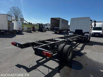 2012-daf-lf45-1444370-46718976