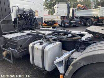 2010-renault-premium-1444375-46719187