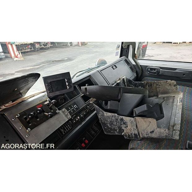 1996 Renault G230-46719242