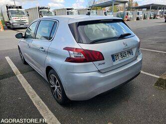 2015-peugeot-308-1444377-46719250